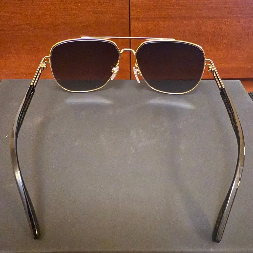 MARC JACOBS Men’s Aviator Sunglasses Gold & Black Gradient Lenses